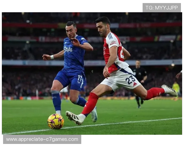 全面解析最新足球赛事走势与数据趋势的专业分析平台